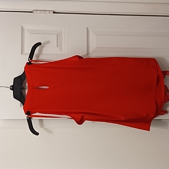 Venus red blouse w/button neck back - Picture 2 of 5